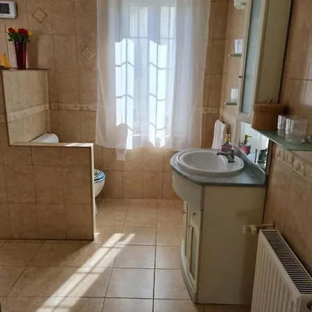 Ginger House Apartment